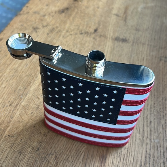 NWOT Stainless Steel Flask | American Flag Design - Picture 5 of 5